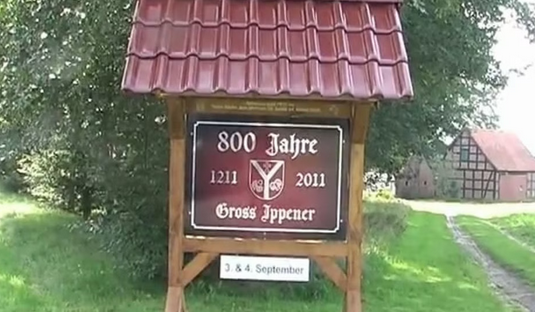 800 Jahre Groß Ippener Ortsschilderhäuschen (Verweis auf das Video)